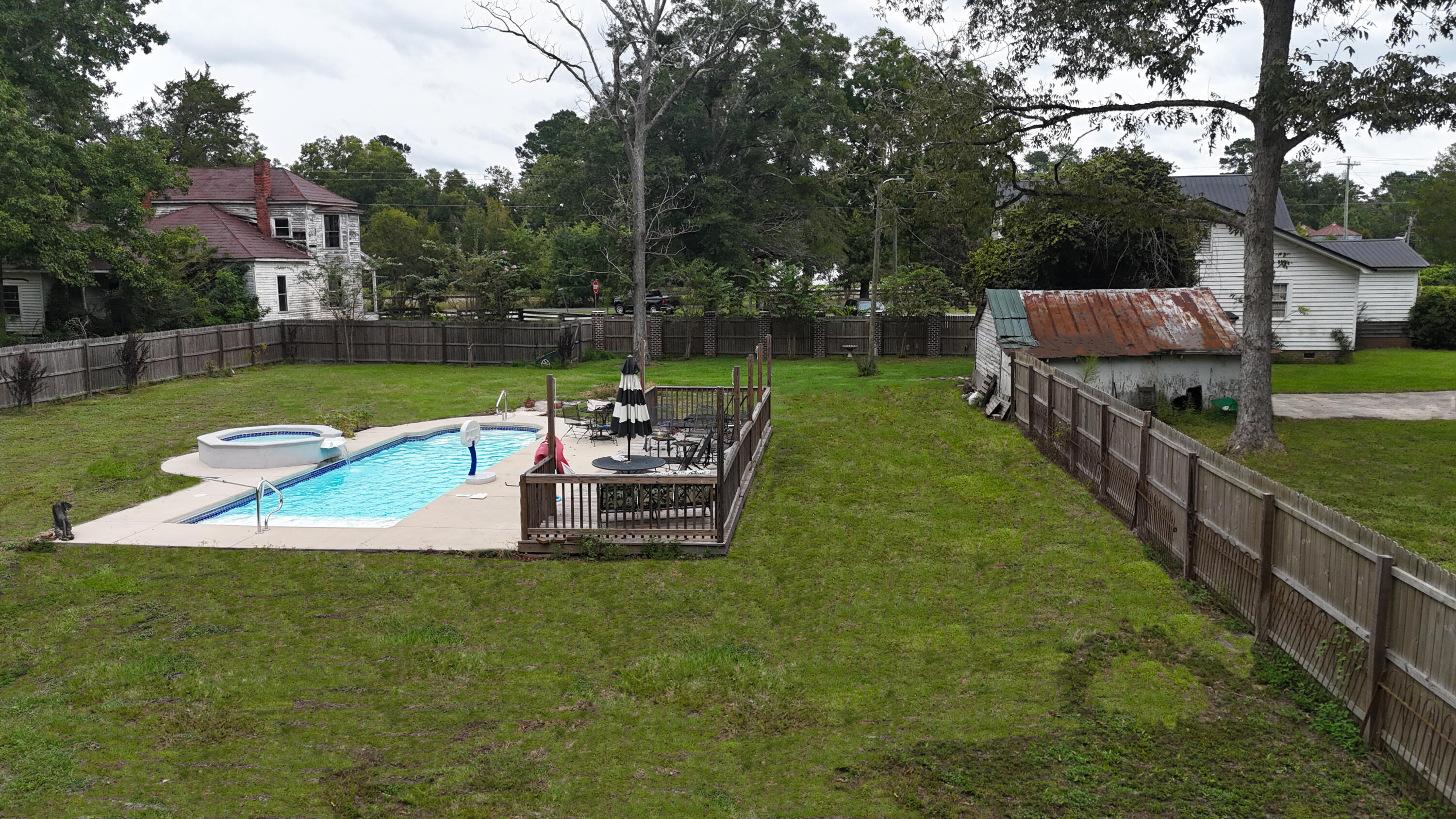 106 County Rd S-18-134 Reevesville, SC 29471 - Photo 9 of 37 Swimming pool backyard Church Street