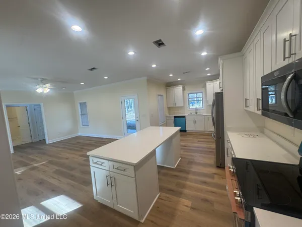$315,000 | 5252 Skylark Drive, Byram, MS 39272