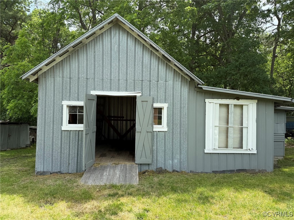 1252 Columbia Road Columbia, VA 23038 - Photo 36 of 41 View of shed