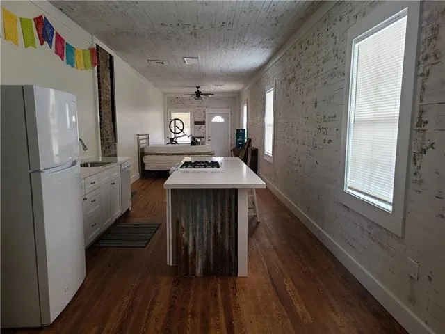 $1,200 | 422 Hamilton Street, Gretna, LA 70053