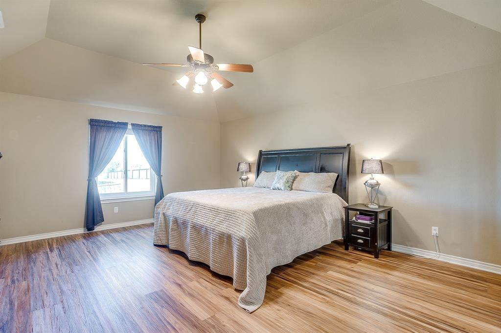 515 Morrow Road Springtown, TX 76082 - Photo 17 of 40