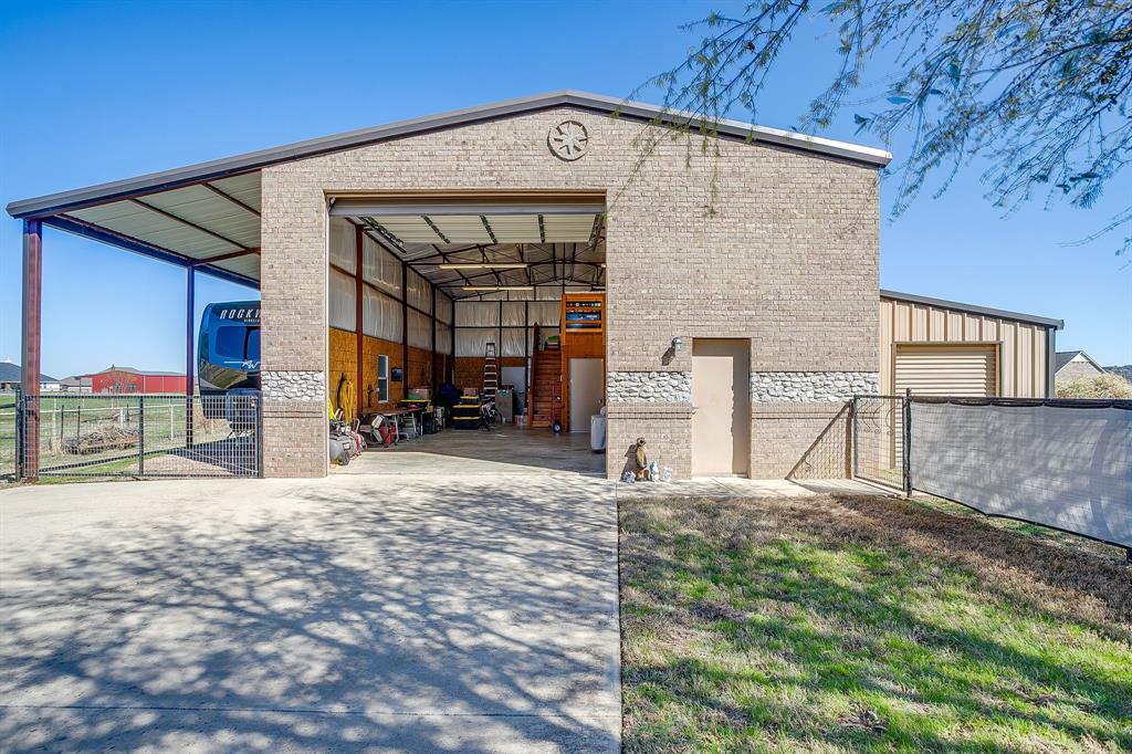 515 Morrow Road Springtown, TX 76082 - Photo 34 of 40