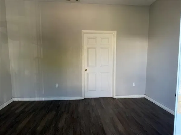 $1,250 | 5450-52 Burgundy Street, New Orleans, LA 70117