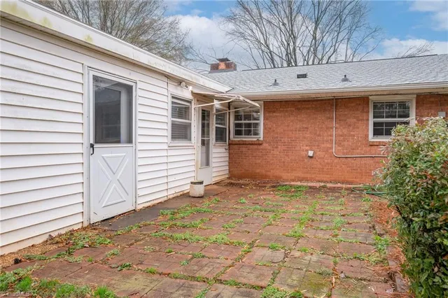 $275,000 | 6070 Blue Bonnet Lane, Winston-Salem, NC 27103