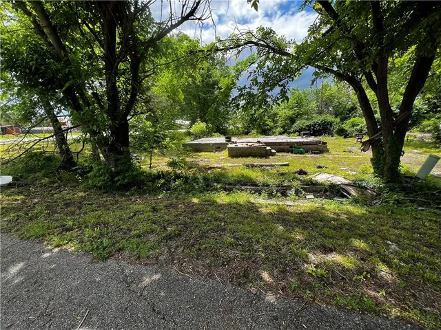 $10,000 | 1041 Cleveland Avenue, Baxter Springs, KS 66713