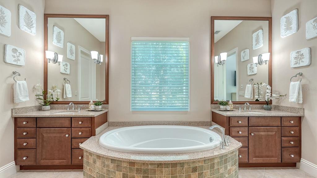 7975 Matera Court Lakewood Ranch, FL 34202 - Photo 31 of 83