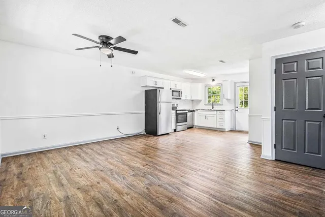 $1,225 | 4 East 1st Street, Unit B, Aragon, GA 30104