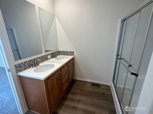 2101 South 324th Street, Unit 228 Federal Way, WA 98003 - Photo 6 of 11 a utility room with washer and dryer