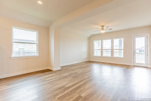 $2,550 | 920 Foxbrook Way, Cibolo, TX 78108