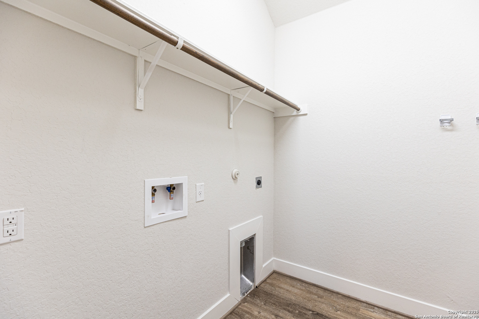 920 Foxbrook Way Cibolo, TX 78108 - Photo 34 of 46