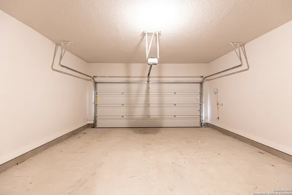 $2,550 | 920 Foxbrook Way, Cibolo, TX 78108