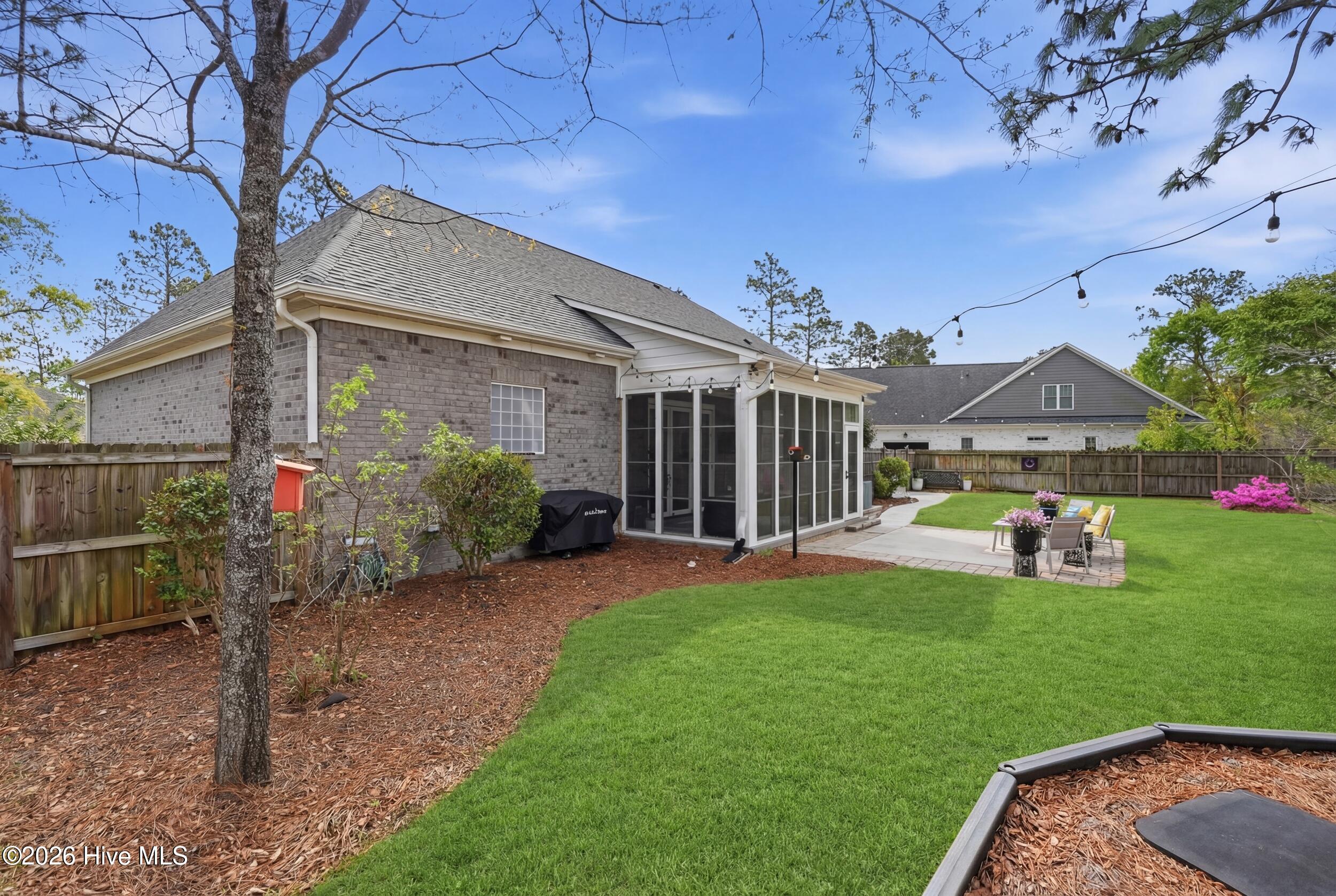 40 Stonegate Circle Hampstead, NC 28443 - Photo 16 of 42 17_backyard left