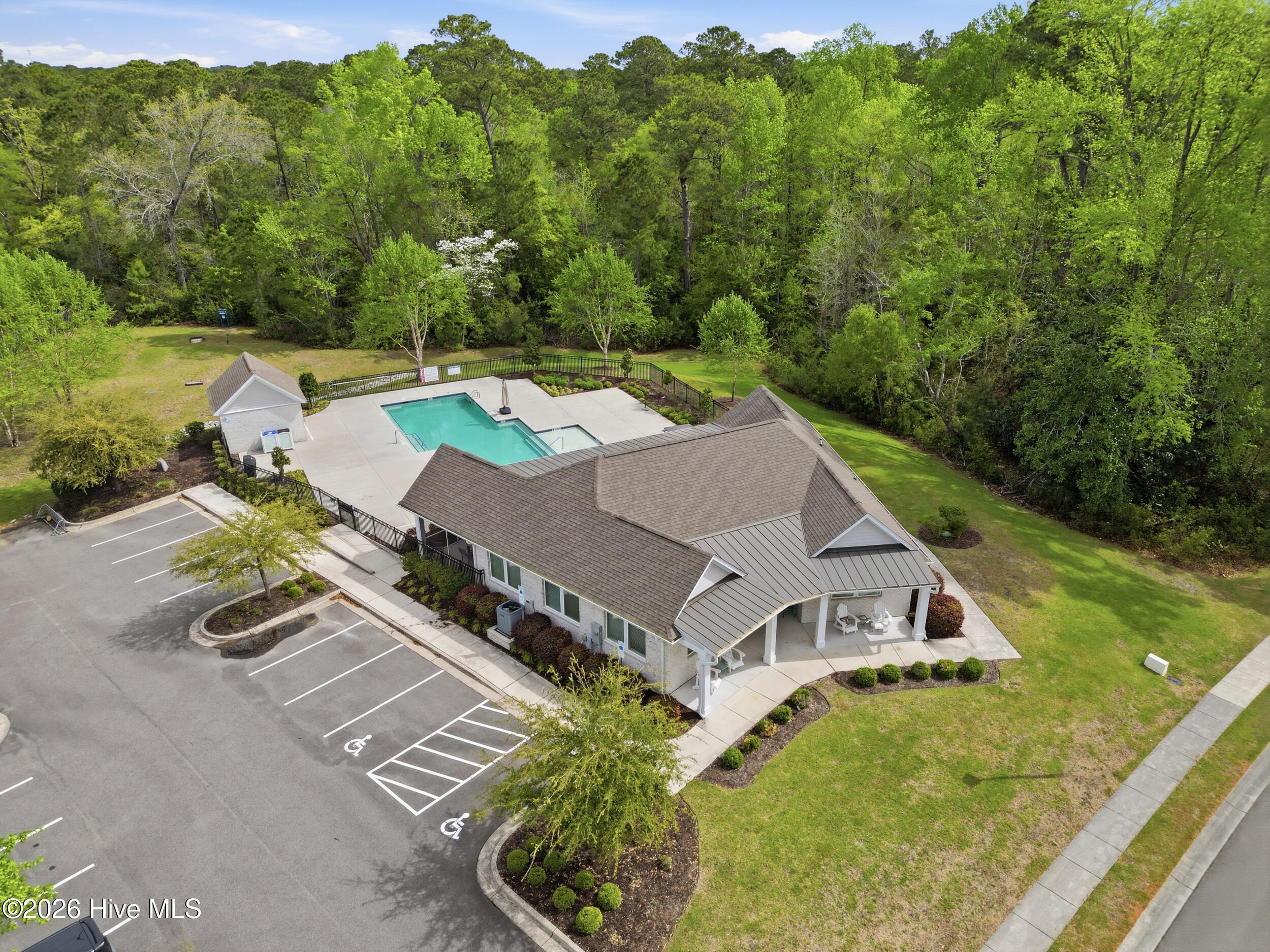 40 Stonegate Circle Hampstead, NC 28443 - Photo 23 of 42 32_poolhouse