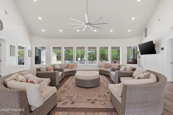 $668,900 | 40 Stonegate Circle, Hampstead, NC 28443