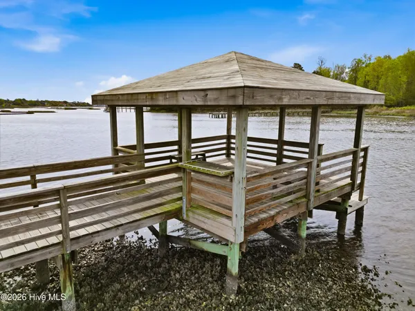 $668,900 | 40 Stonegate Circle, Hampstead, NC 28443