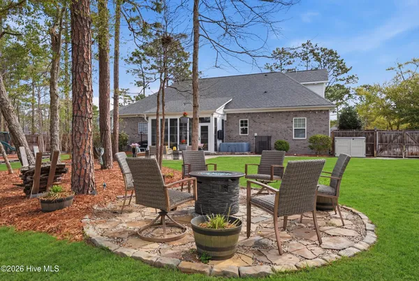 $668,900 | 40 Stonegate Circle, Hampstead, NC 28443