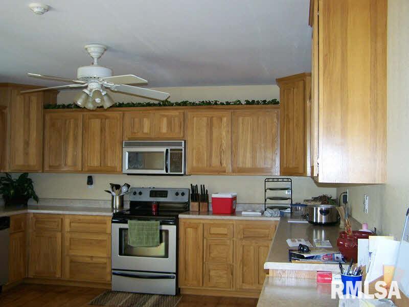 11701 Pebble Road Mount Vernon, IL 62864 - Photo 11 of 15 Gallery Image 11
