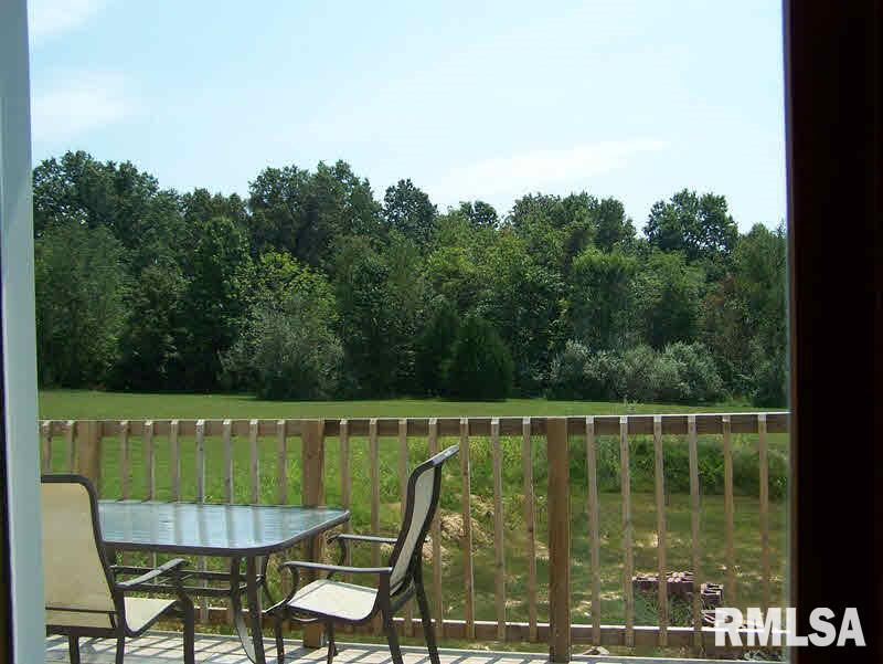 11701 Pebble Road Mount Vernon, IL 62864 - Photo 9 of 15 Gallery Image 9