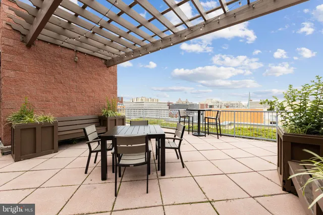 $3,795 | 1117 10th Street Northwest, Unit 303, Washington, DC 20001