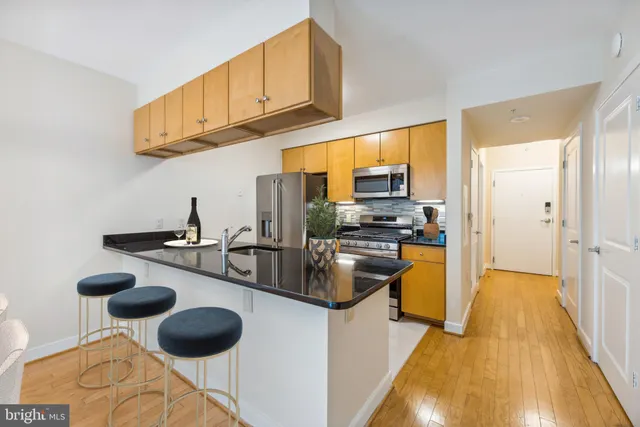 $3,795 | 1117 10th Street Northwest, Unit 303, Washington, DC 20001
