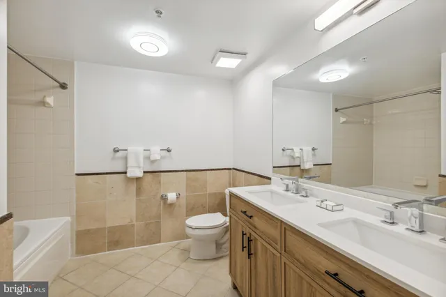 $3,795 | 1117 10th Street Northwest, Unit 303, Washington, DC 20001