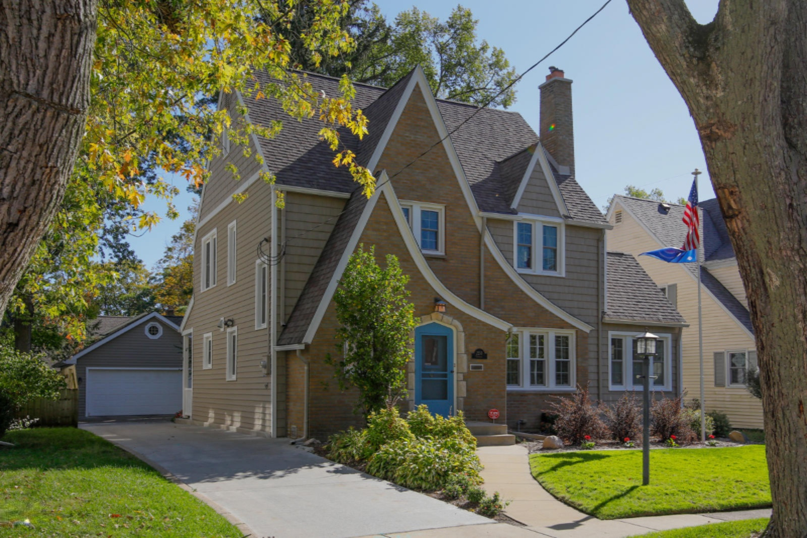 2255 Tipperary Road Kalamazoo, MI 49008 - Photo 2 of 40 2255 Tipperary-102
