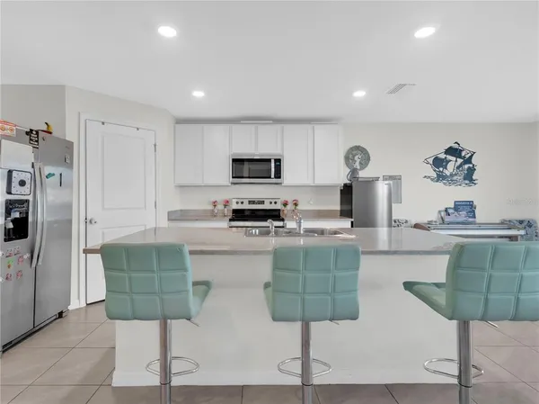 $2,750 | 16767 Sunburst Lake Street, Wimauma, FL 33598