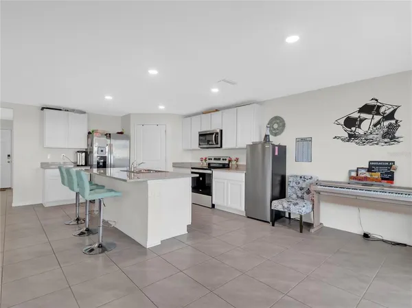 $2,750 | 16767 Sunburst Lake Street, Wimauma, FL 33598