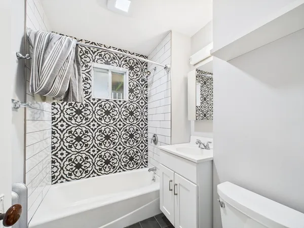 $3,100 | 6 Hancock Street, Unit 1, Salem, MA 01970