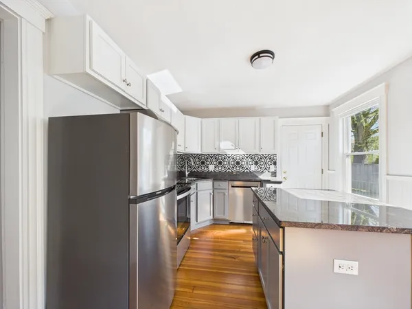 $3,100 | 6 Hancock Street, Unit 1, Salem, MA 01970
