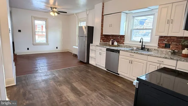 $419,900 | 11 Newport Avenue, Parkesburg, PA 19365