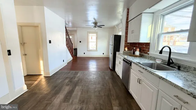 $419,900 | 11 Newport Avenue, Parkesburg, PA 19365