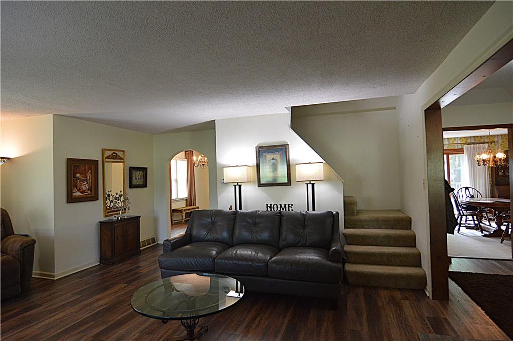 13905 Leavenworth Road Basehor, KS 66007 - Photo 6 of 39