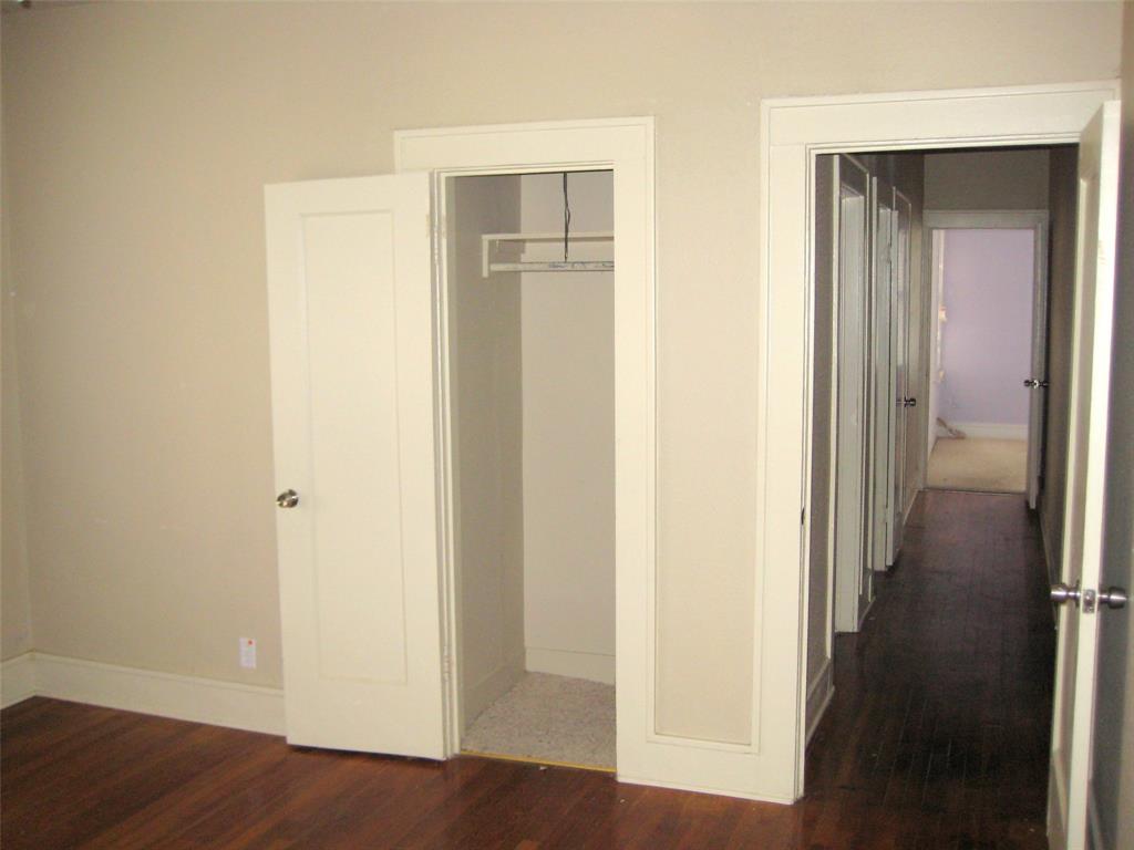 3140 View Street Fort Worth, TX 76103 - Photo 5 of 21 a view of a bathroom with wooden floor