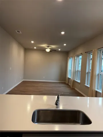 $275,000 | 1020 Vista View Drive, Unit 2502, Georgetown, TX 78626