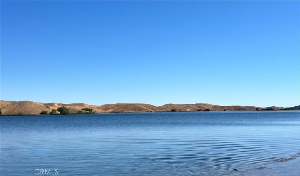 49645 3 Points Road Lancaster, CA 93536 - Photo 12 of 14 Nearby Lake