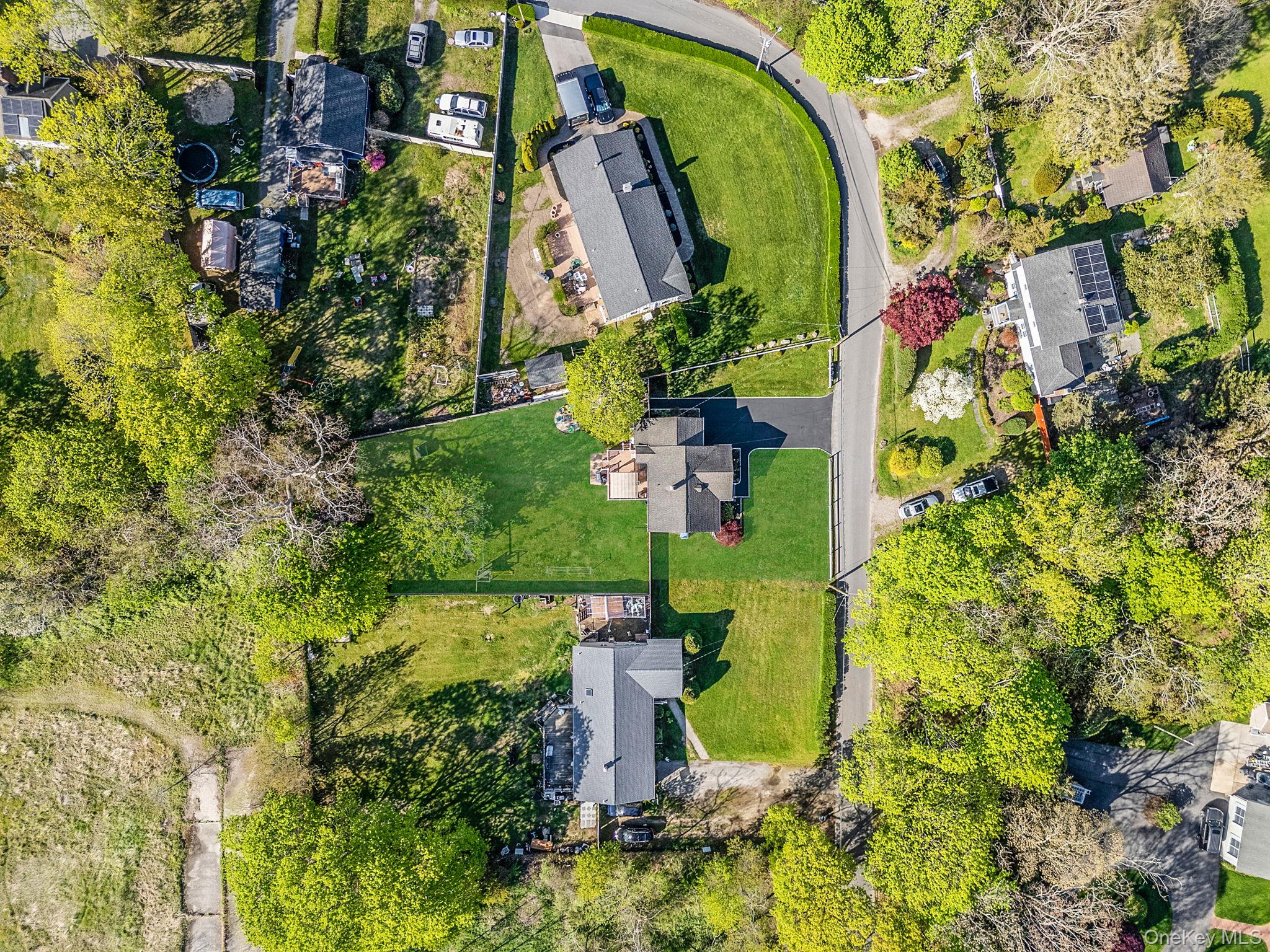 66 Hedge Road East Patchogue, NY 11772 - Photo 3 of 32