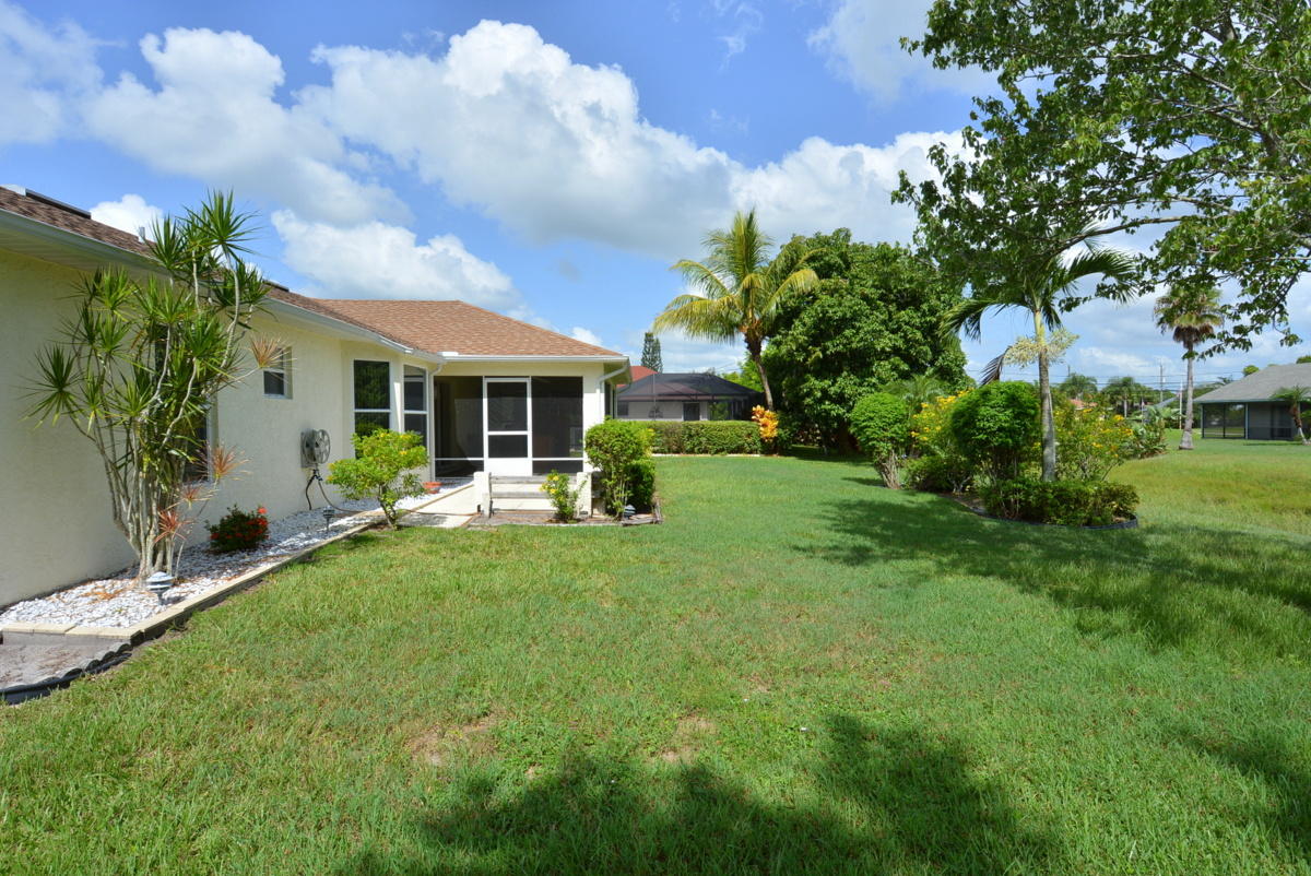 2939 Southeast Bella Road Port St. Lucie, FL 34984 - Photo 3 of 22 DSC_4586