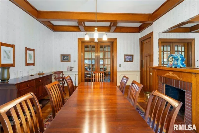 $230,000 | 216 West Poplar Street, Harrisburg, IL 62946