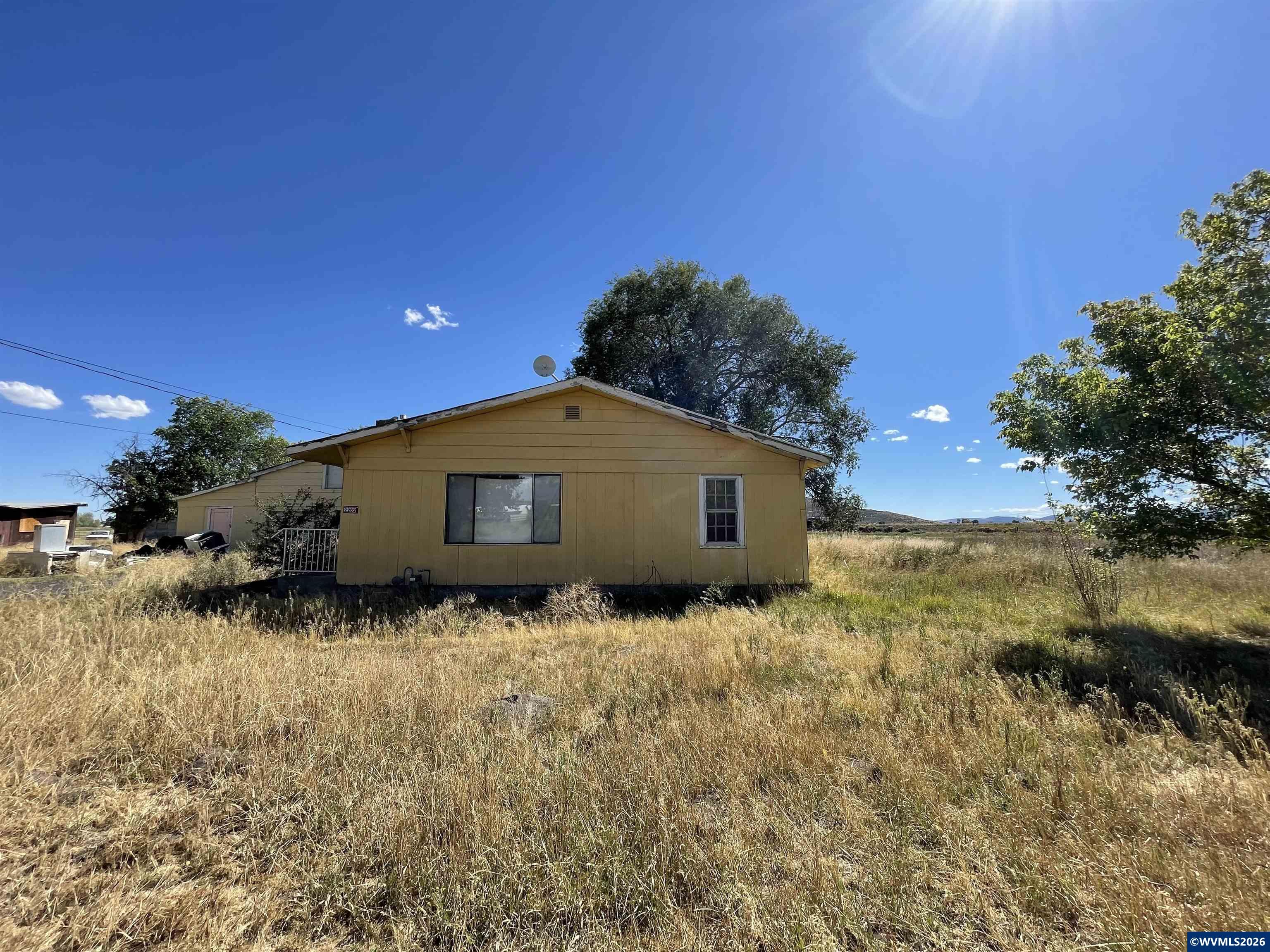 2202 Joe Wright Road Klamath Falls, OR 97603 - Photo 2 of 25