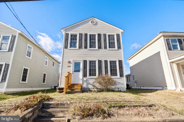$2,500 | 137 Cambridge Street, Fredericksburg, VA 22405