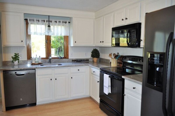 7 Stoney Weir Road Halifax, MA 02338 - Photo 6 of 28 Gallery Image 6