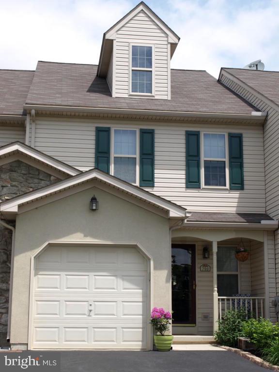 793 Sylvan Road Lancaster, PA 17601 - Photo 2 of 20 Gallery Image 2