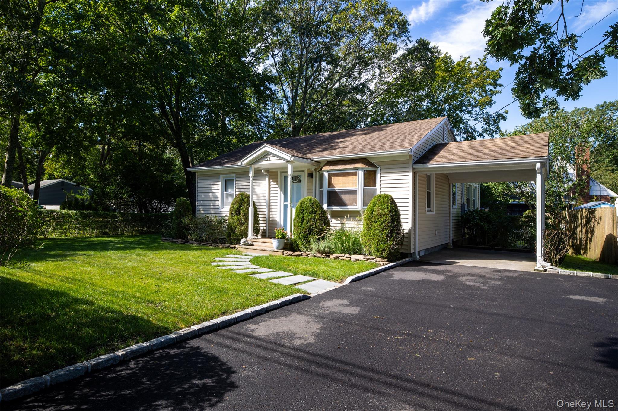 51 Wakeman Road Hampton Bays, NY 11946 - Photo 2 of 47 Gallery Image 2