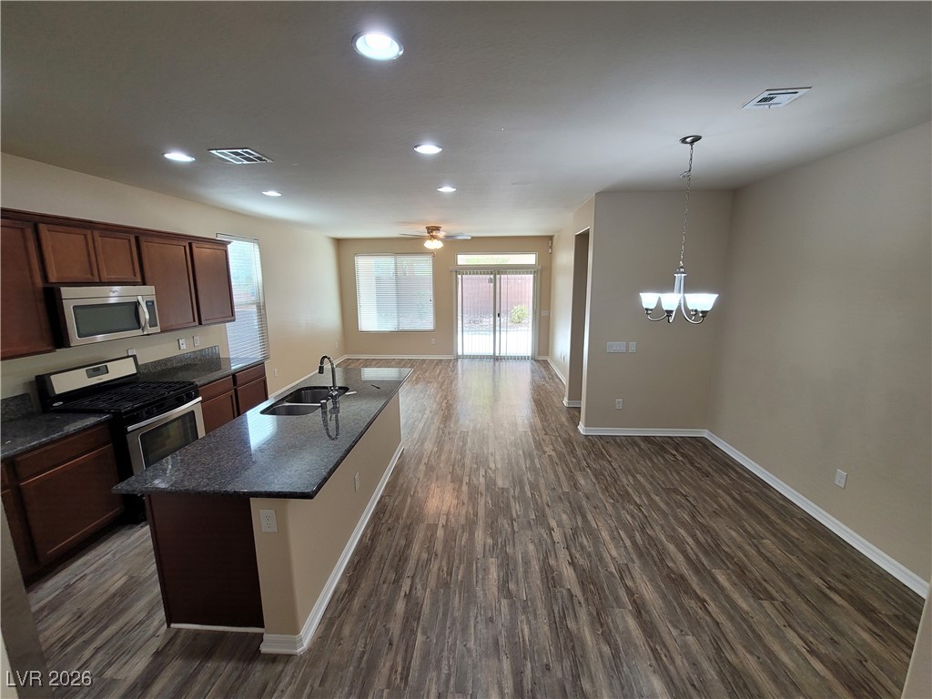 6945 Vista Knoll Road Las Vegas, NV 89178 - Photo 3 of 15