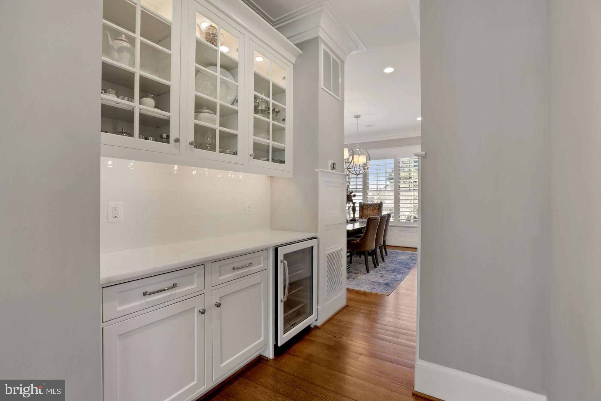 6721 Danforth Street McLean, VA 22101 - Photo 14 of 48 Butler's Pantry