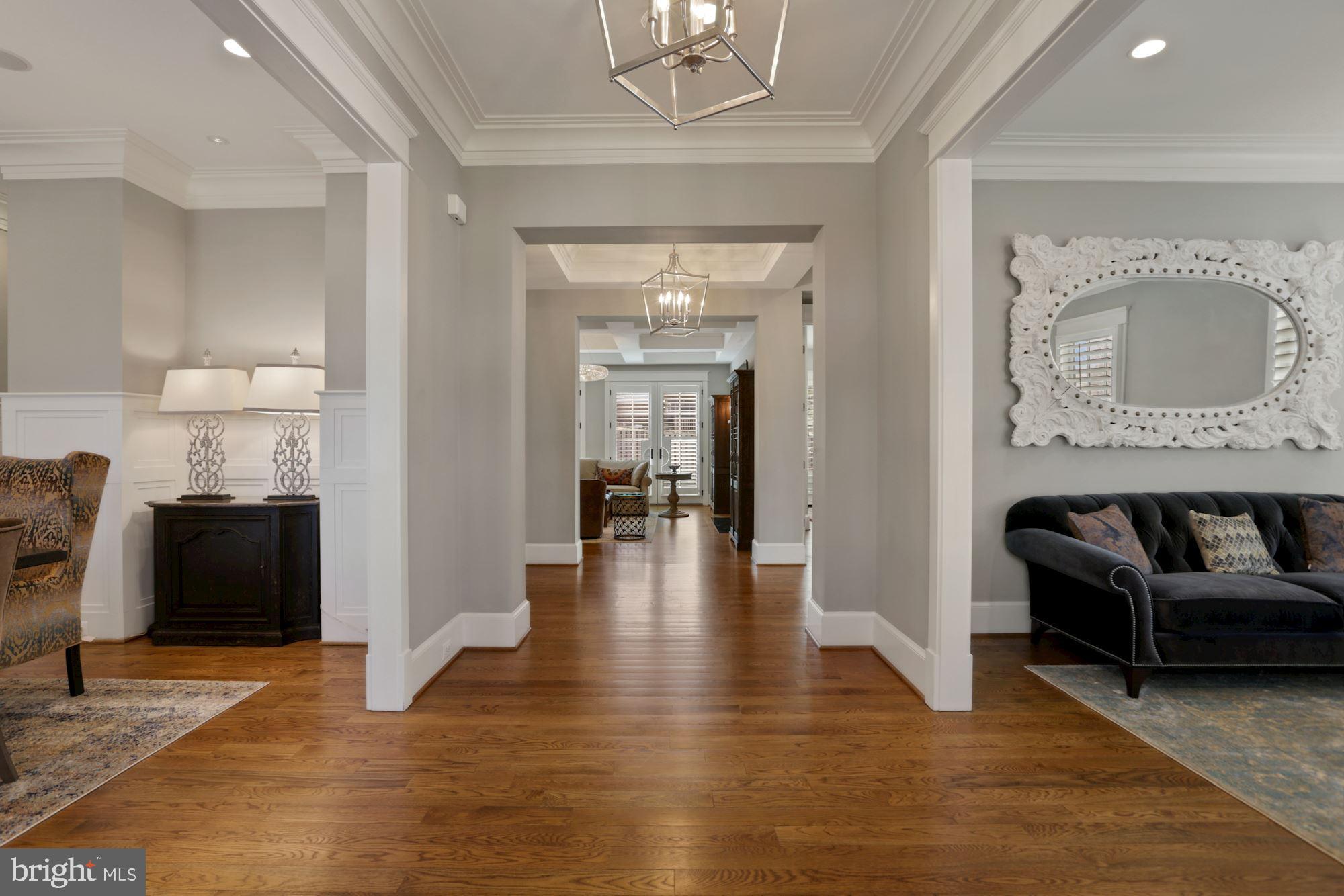 6721 Danforth Street McLean, VA 22101 - Photo 4 of 48 Foyer