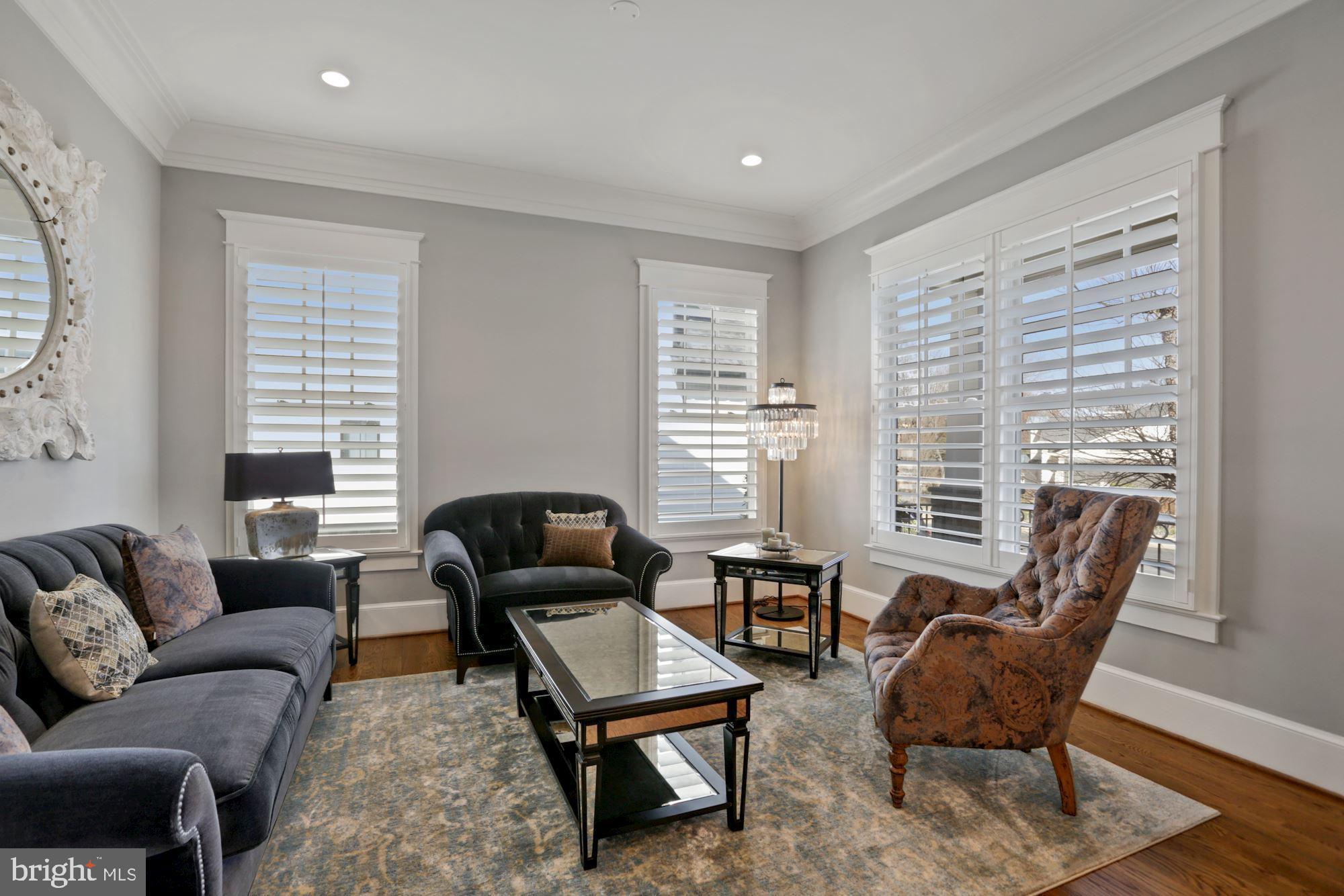 6721 Danforth Street McLean, VA 22101 - Photo 5 of 48 Living Room