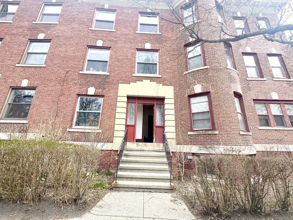 260 Aspinwall Avenue, Unit 2 Brookline, MA 02445 - Photo 11 of 14