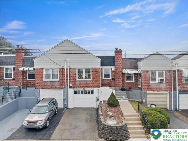 $1,725 | 2336 2nd Street, Wilson, PA 18042